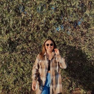 Meet your Posher, Malia